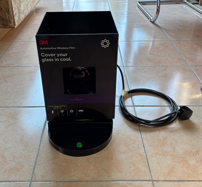 3M Automotive CR BLK 15 Window Film Heat Lamp Display / Crystalline Isı Test Demo Standı